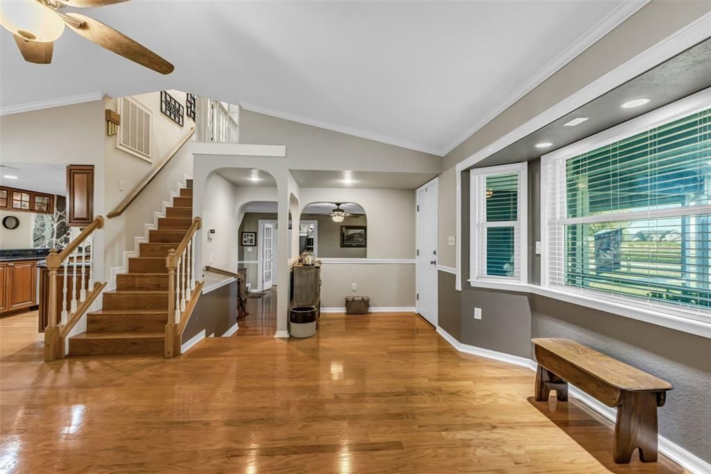 En Venta: $639,000 (3 camas, 2 baños, 2439 Pies cuadrados)