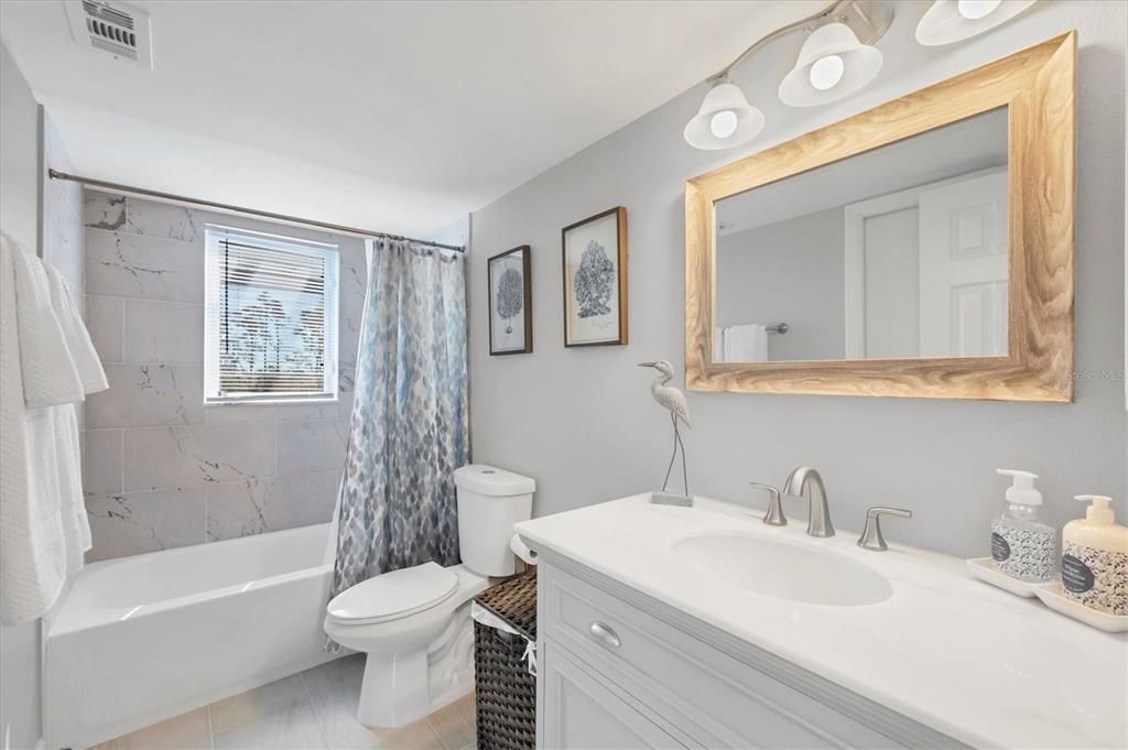 En Venta: $949,900 (2 camas, 2 baños, 1120 Pies cuadrados)