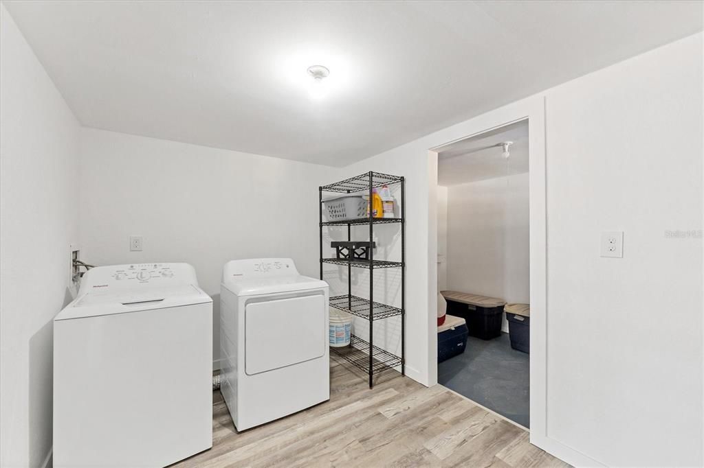 En Venta: $949,900 (2 camas, 2 baños, 1120 Pies cuadrados)