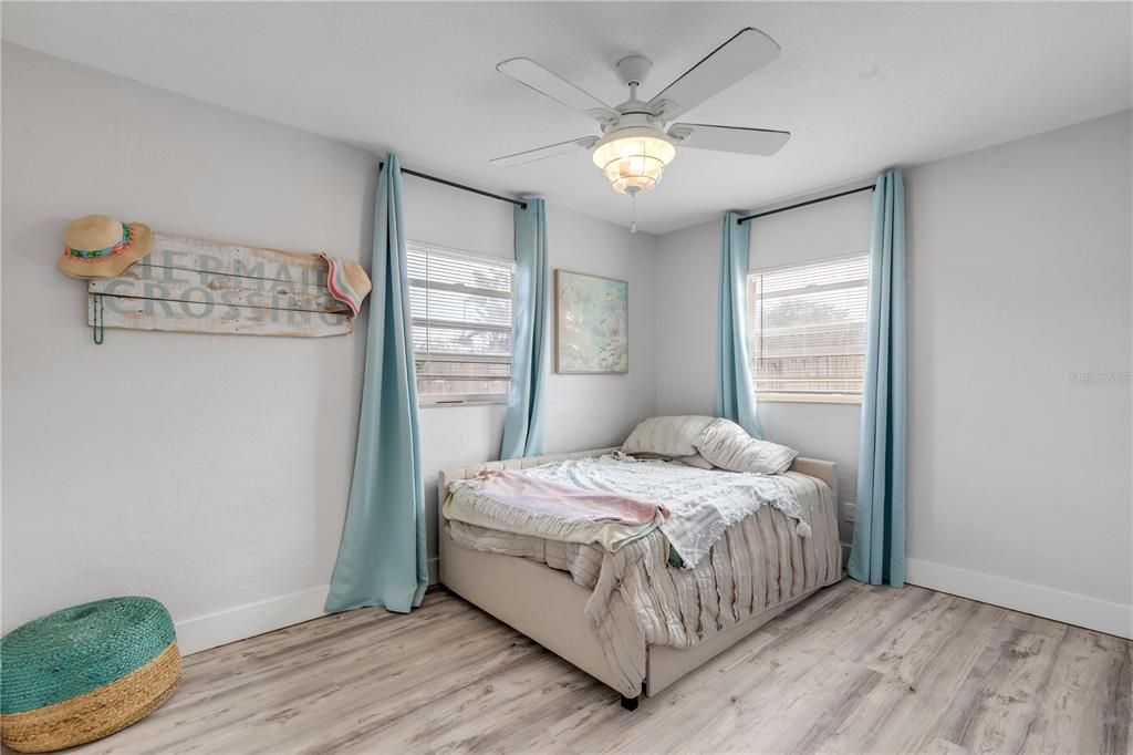 待售: $895,000 (8 贝兹, 0 浴室, 1512 平方英尺)