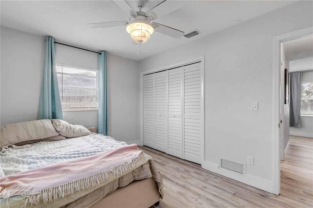 待售: $895,000 (8 贝兹, 0 浴室, 1512 平方英尺)