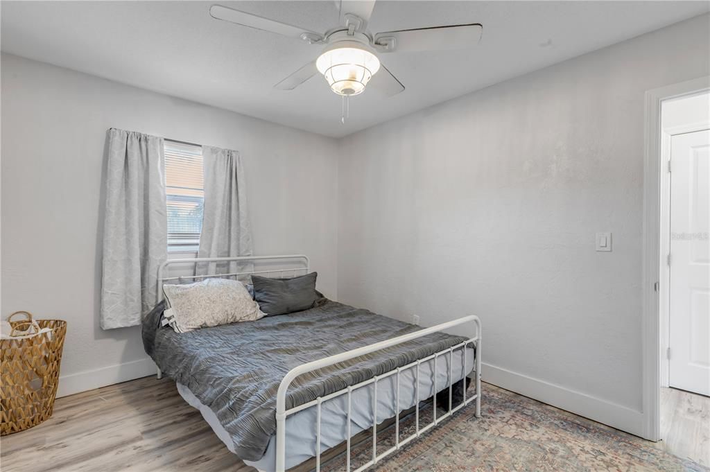 待售: $895,000 (8 贝兹, 0 浴室, 1512 平方英尺)