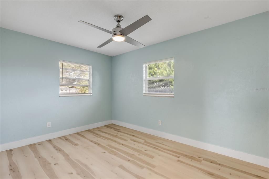 待售: $895,000 (8 贝兹, 0 浴室, 1512 平方英尺)