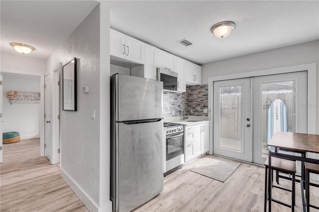 待售: $895,000 (8 贝兹, 0 浴室, 1512 平方英尺)