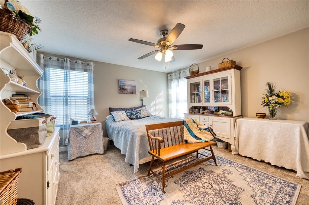 For Sale: $533,500 (5 beds, 3 baths, 3834 Square Feet)