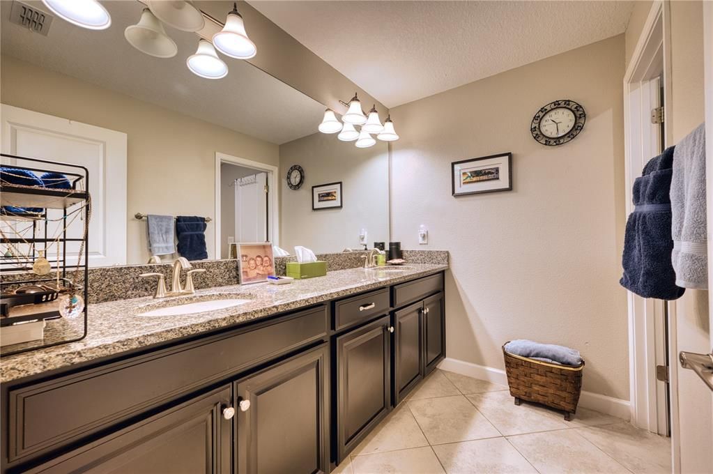 For Sale: $533,500 (5 beds, 3 baths, 3834 Square Feet)