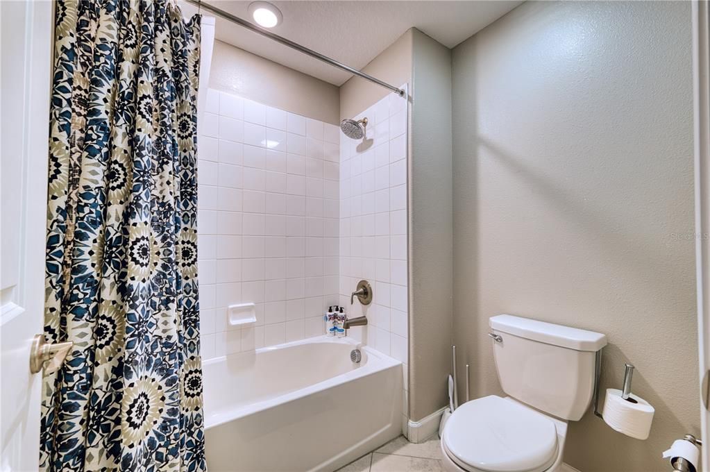 For Sale: $533,500 (5 beds, 3 baths, 3834 Square Feet)