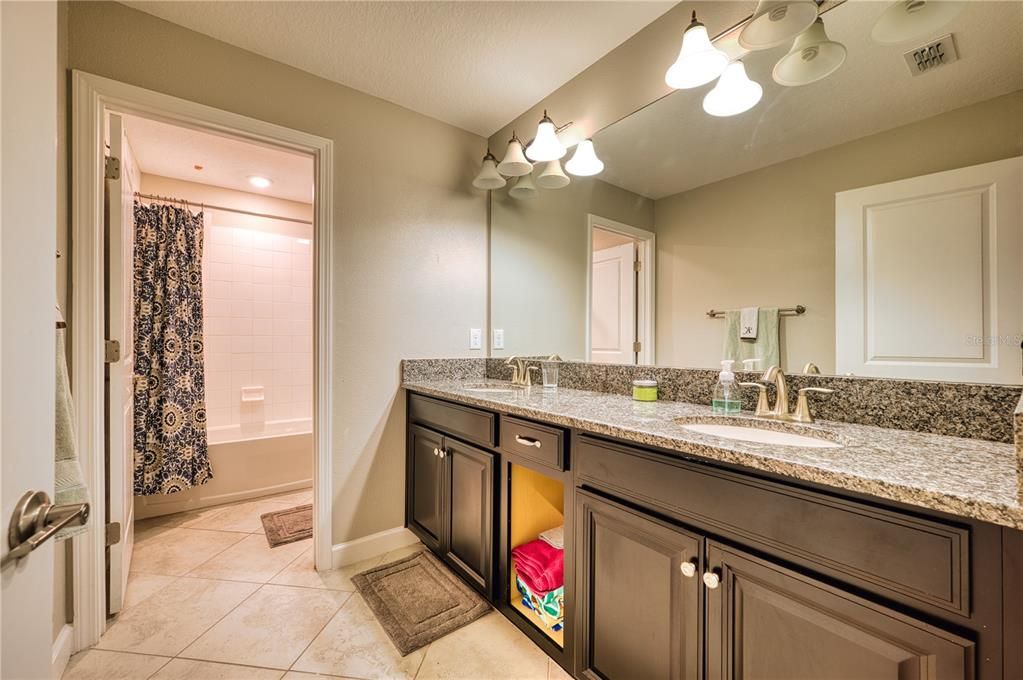 For Sale: $533,500 (5 beds, 3 baths, 3834 Square Feet)