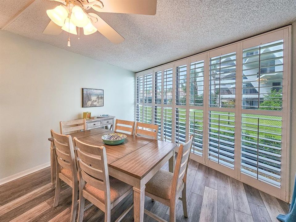 待售: $524,900 (2 贝兹, 2 浴室, 1200 平方英尺)