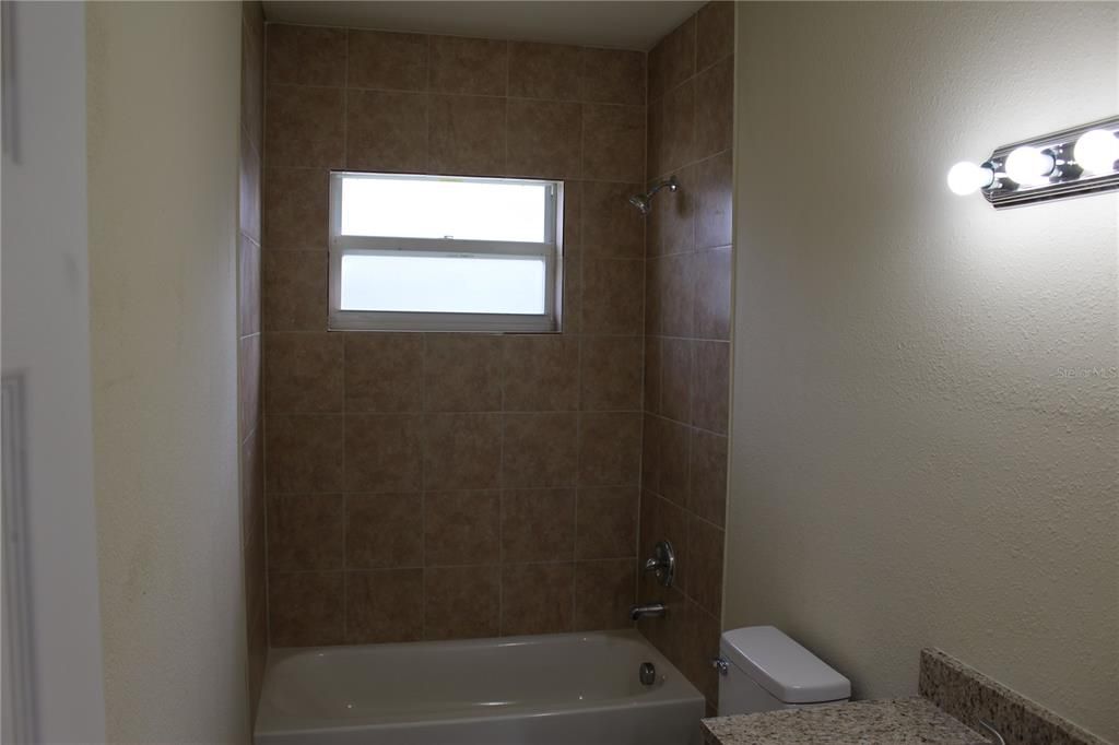 待售: $245,000 (3 贝兹, 2 浴室, 1344 平方英尺)