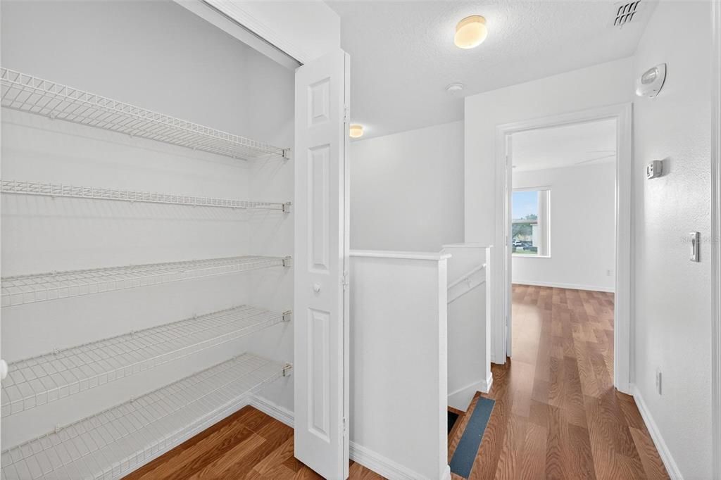 For Sale: $284,900 (3 beds, 2 baths, 1468 Square Feet)