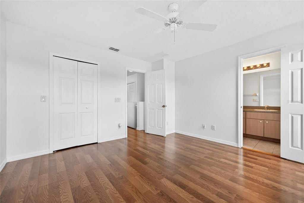 For Sale: $284,900 (3 beds, 2 baths, 1468 Square Feet)