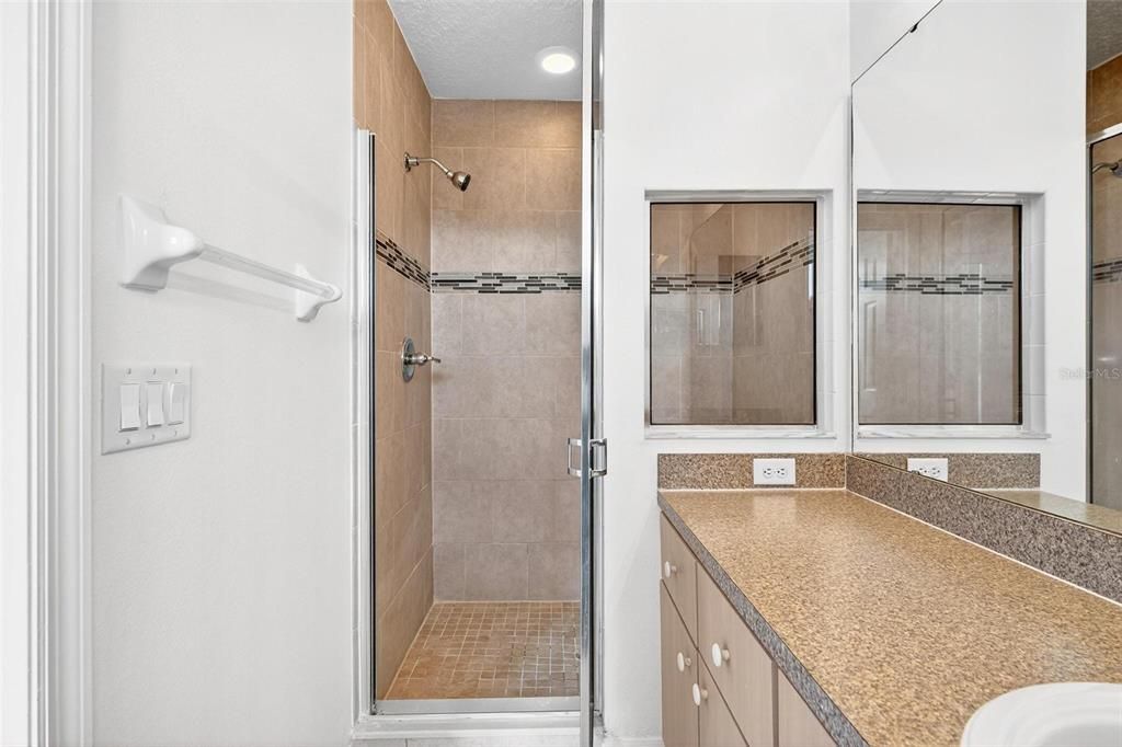 For Sale: $284,900 (3 beds, 2 baths, 1468 Square Feet)