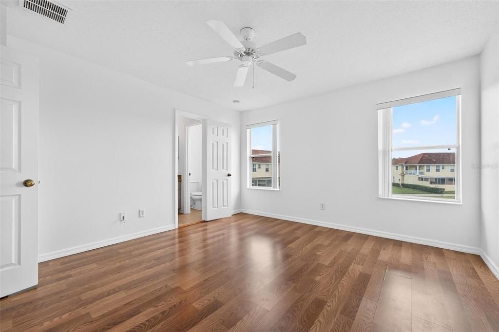 For Sale: $284,900 (3 beds, 2 baths, 1468 Square Feet)