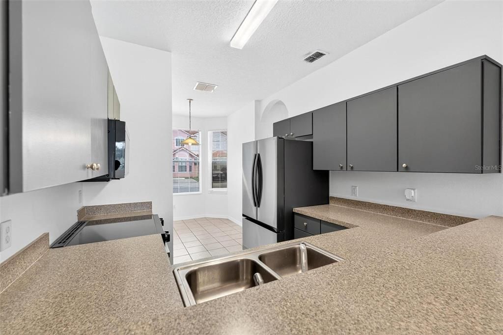 For Sale: $284,900 (3 beds, 2 baths, 1468 Square Feet)