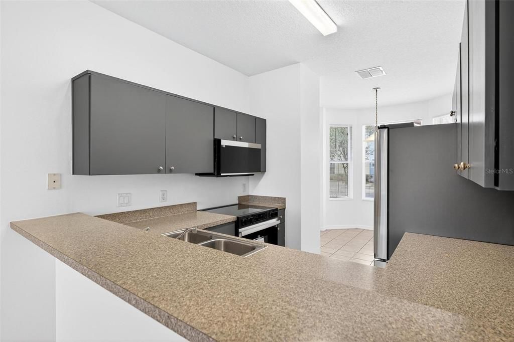 For Sale: $284,900 (3 beds, 2 baths, 1468 Square Feet)