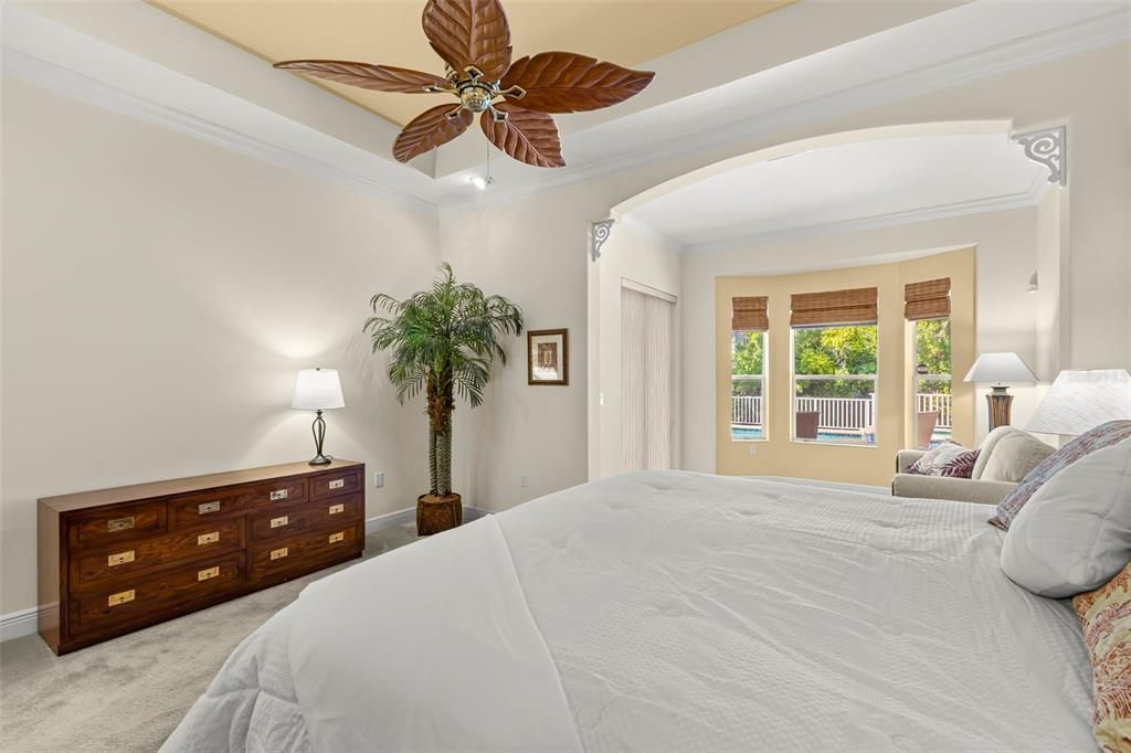 合同活跃: $1,599,000 (4 贝兹, 4 浴室, 3608 平方英尺)