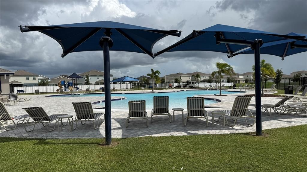 For Rent: $2,200 (4 beds, 2 baths, 2417 Square Feet)