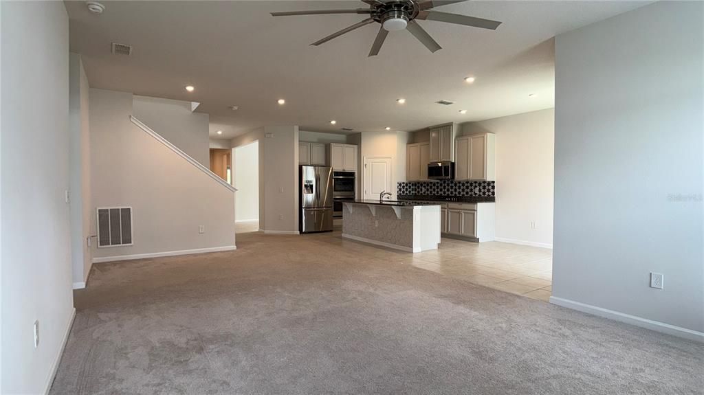 For Rent: $2,200 (4 beds, 2 baths, 2417 Square Feet)