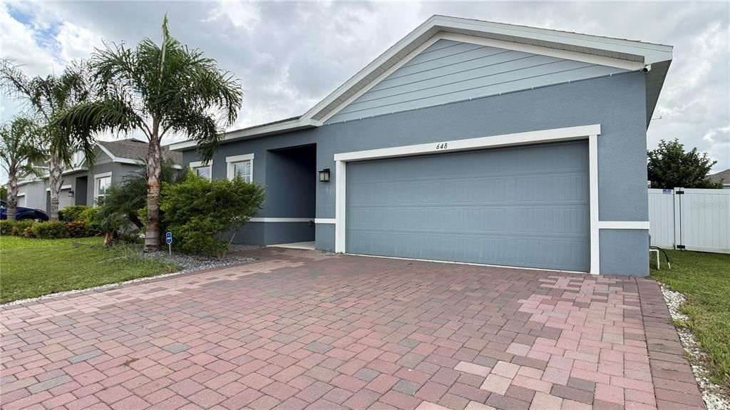 For Rent: $2,200 (4 beds, 2 baths, 2417 Square Feet)