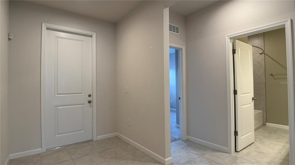 For Rent: $2,200 (4 beds, 2 baths, 2417 Square Feet)