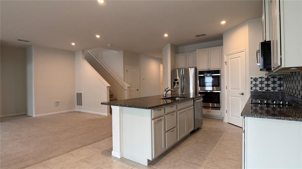 For Rent: $2,200 (4 beds, 2 baths, 2417 Square Feet)