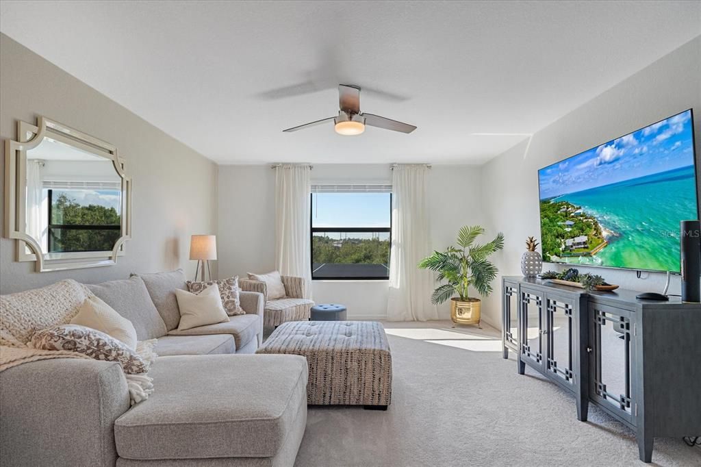 В аренду: $6,500 (5 спален, 3 ванн, 3257 Квадратных фут)