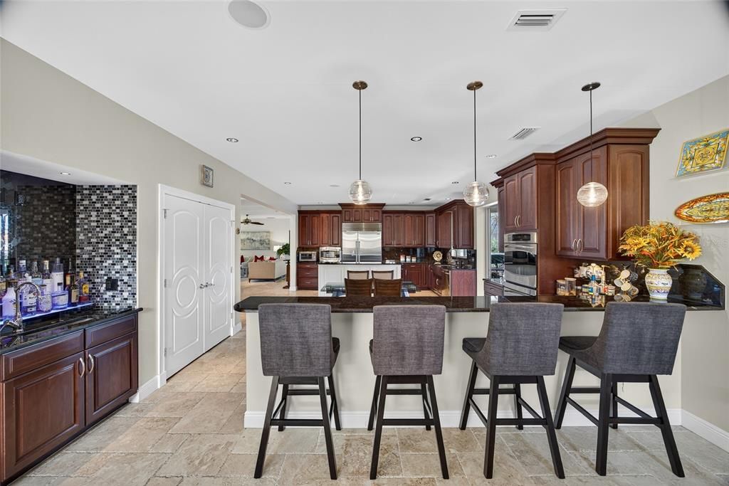 待售: $1,950,000 (4 贝兹, 3 浴室, 5305 平方英尺)