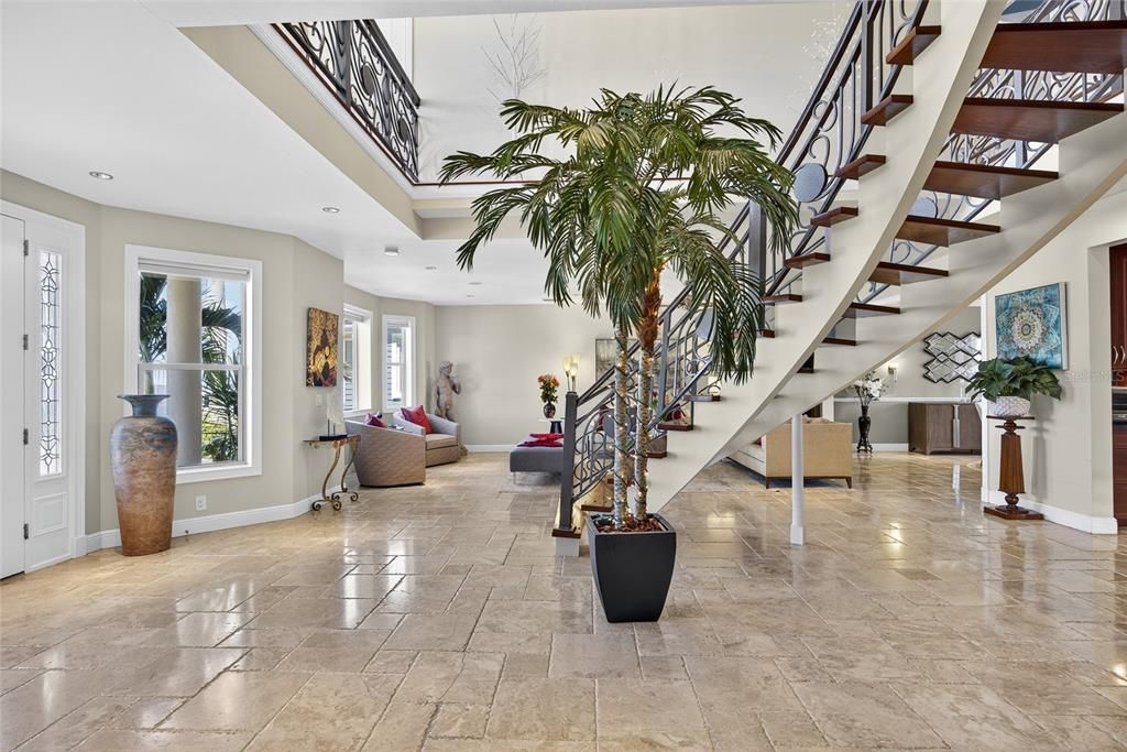 待售: $1,950,000 (4 贝兹, 3 浴室, 5305 平方英尺)