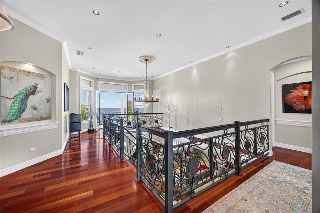 待售: $1,950,000 (4 贝兹, 3 浴室, 5305 平方英尺)