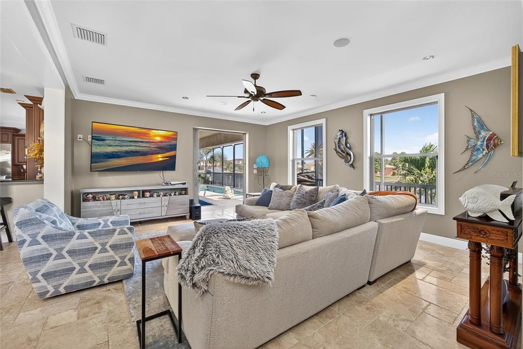 待售: $1,950,000 (4 贝兹, 3 浴室, 5305 平方英尺)