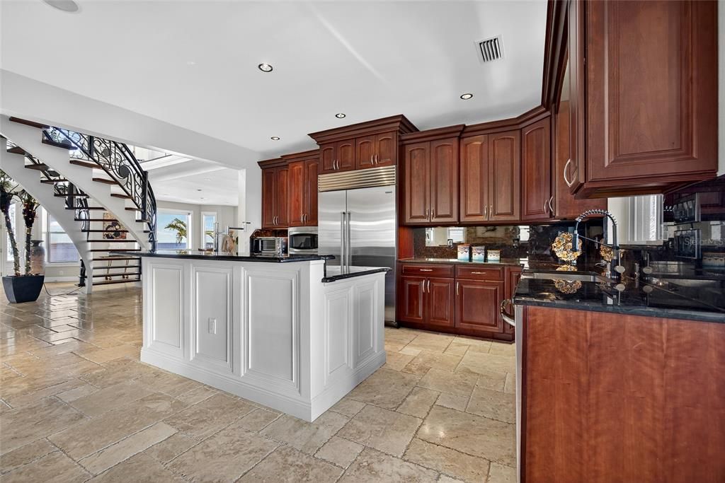 待售: $1,950,000 (4 贝兹, 3 浴室, 5305 平方英尺)