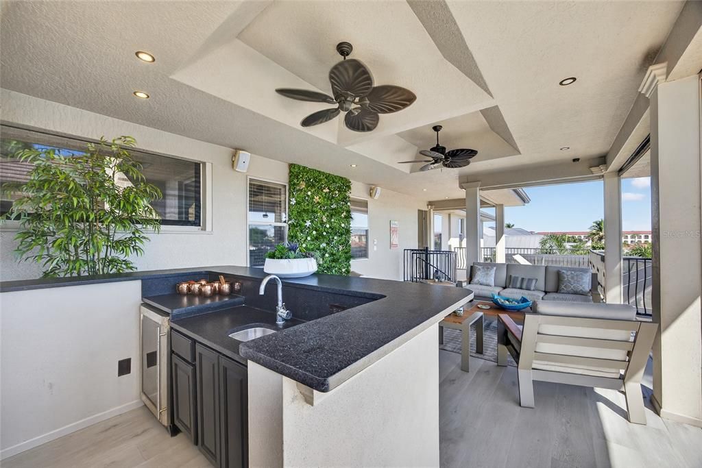 待售: $1,950,000 (4 贝兹, 3 浴室, 5305 平方英尺)