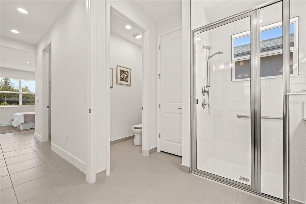 出租: $3,200 (3 贝兹, 3 浴室, 1954 平方英尺)