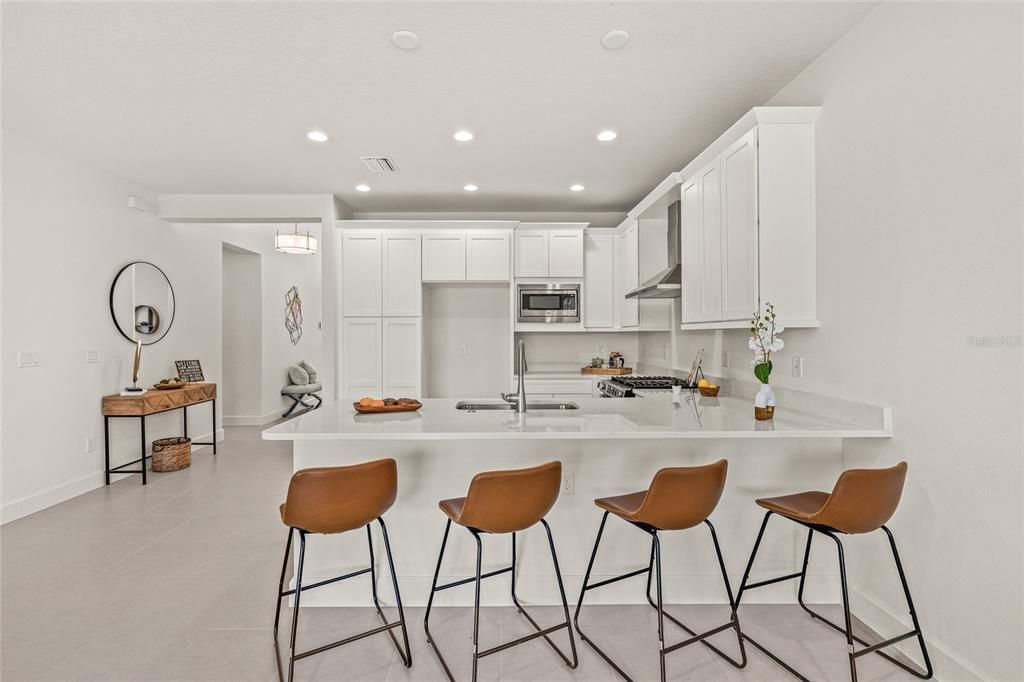 出租: $3,200 (3 贝兹, 3 浴室, 1954 平方英尺)