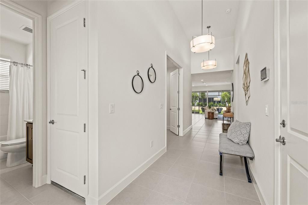 出租: $3,200 (3 贝兹, 3 浴室, 1954 平方英尺)