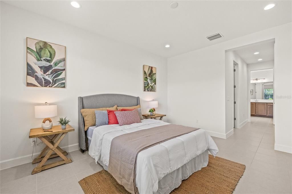 出租: $3,200 (3 贝兹, 3 浴室, 1954 平方英尺)