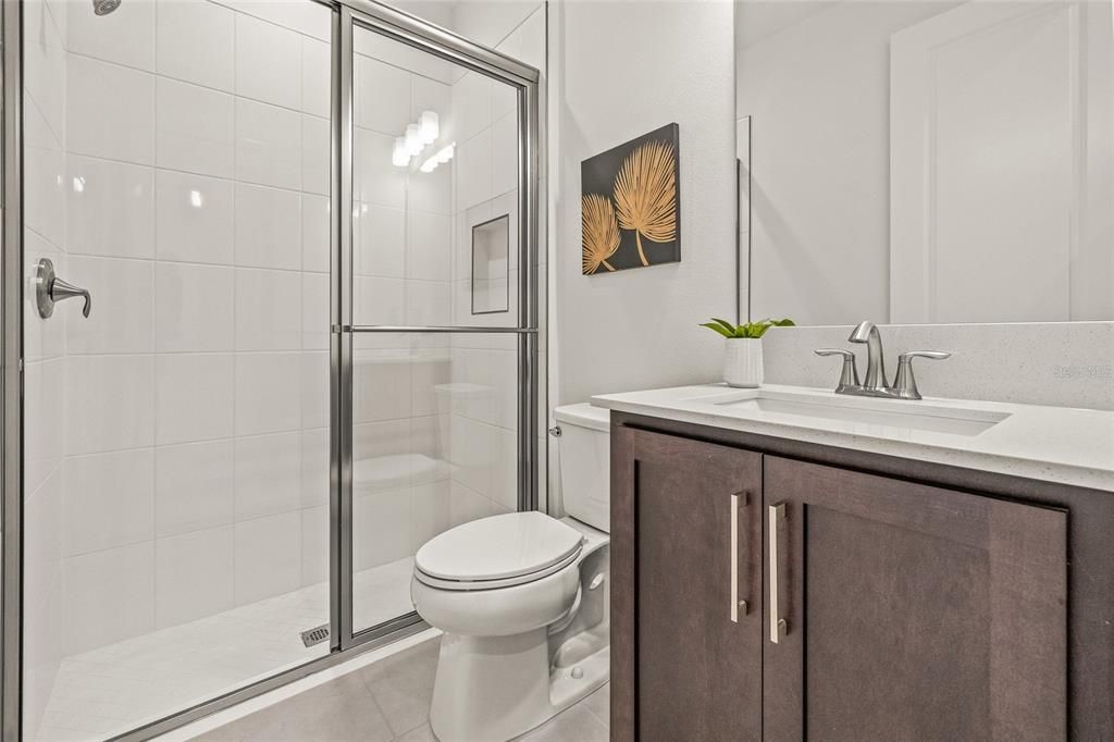 出租: $3,200 (3 贝兹, 3 浴室, 1954 平方英尺)