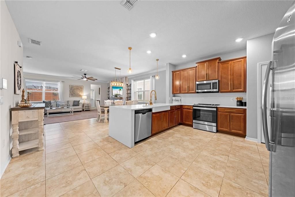 На продажу: $405,000 (3 спален, 2 ванн, 2225 Квадратных фут)