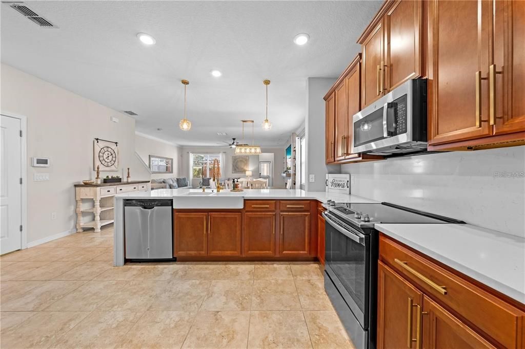 На продажу: $405,000 (3 спален, 2 ванн, 2225 Квадратных фут)