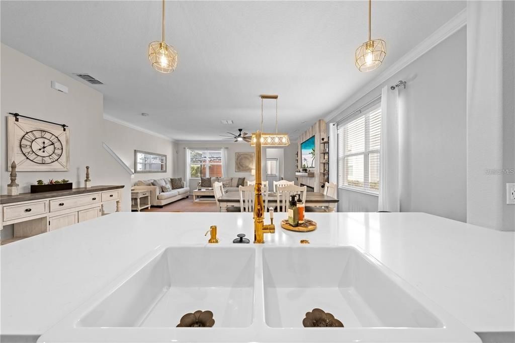 На продажу: $405,000 (3 спален, 2 ванн, 2225 Квадратных фут)