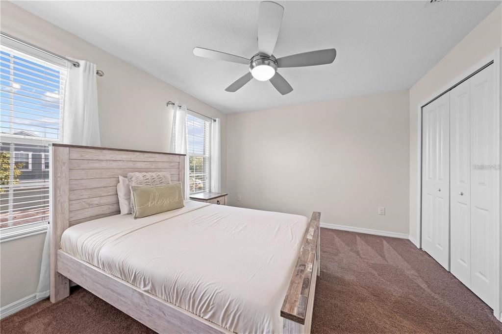 На продажу: $405,000 (3 спален, 2 ванн, 2225 Квадратных фут)