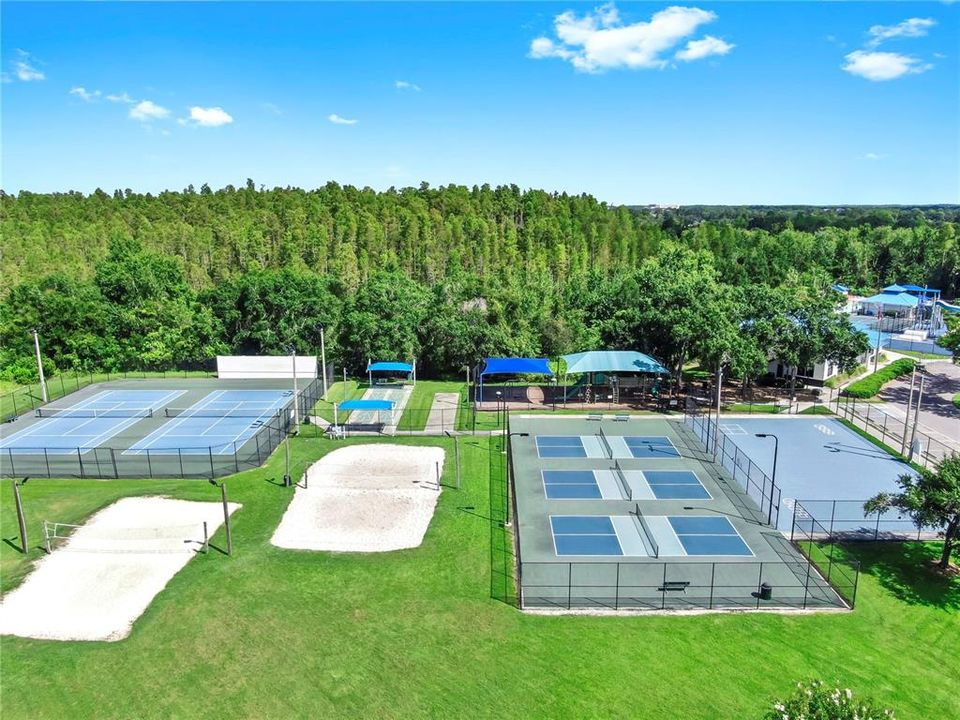 Activo con contrato: $375,000 (3 camas, 2 baños, 1401 Pies cuadrados)