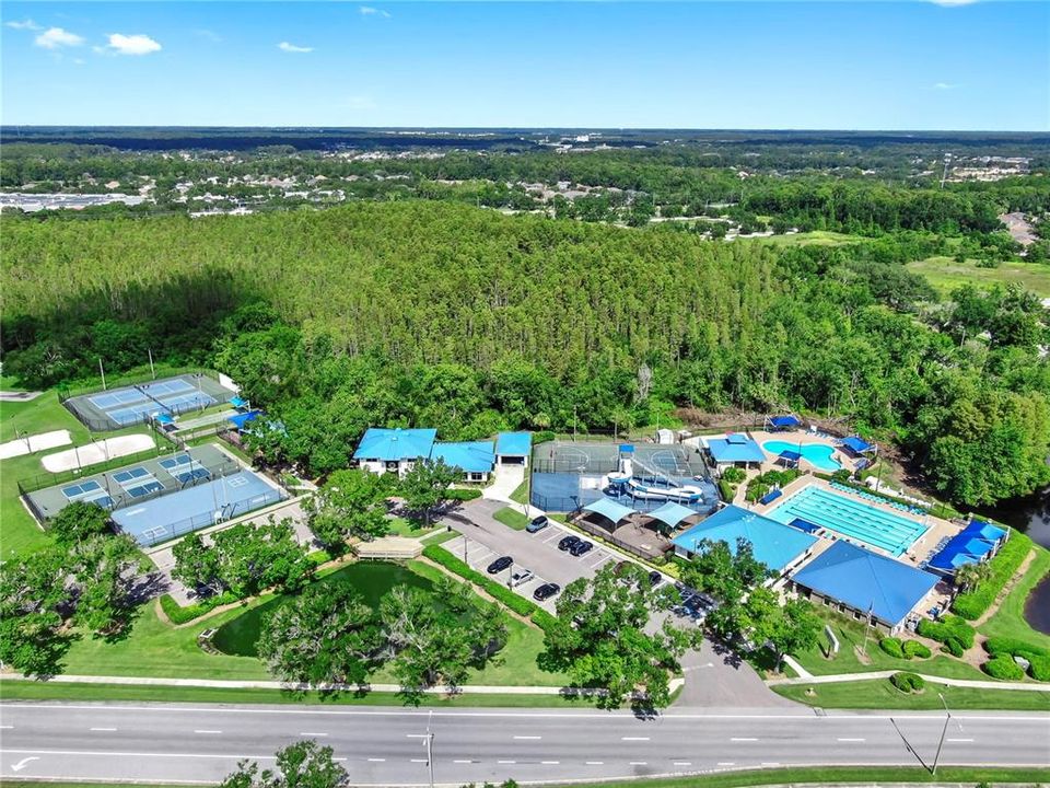 Activo con contrato: $375,000 (3 camas, 2 baños, 1401 Pies cuadrados)