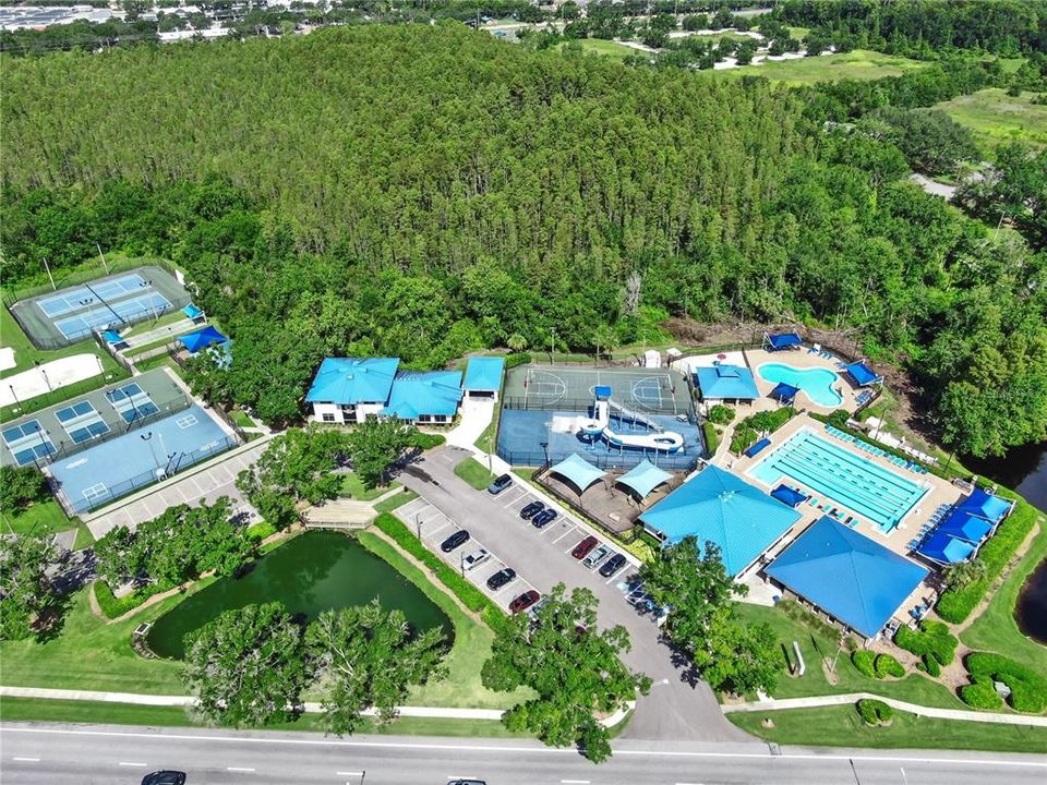 Activo con contrato: $375,000 (3 camas, 2 baños, 1401 Pies cuadrados)