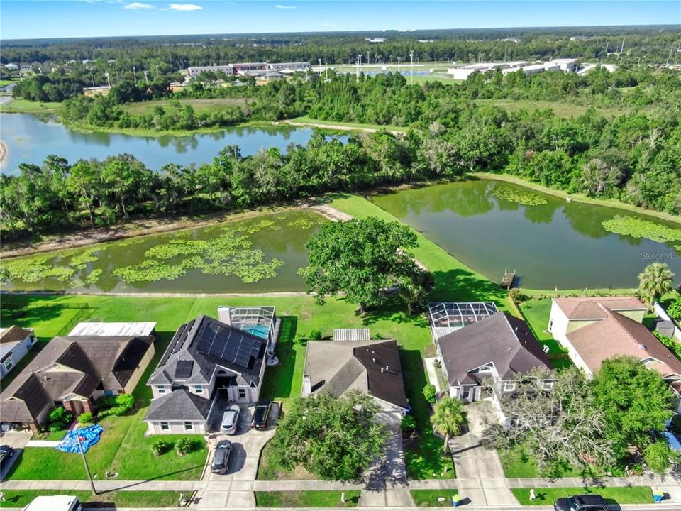 Activo con contrato: $375,000 (3 camas, 2 baños, 1401 Pies cuadrados)