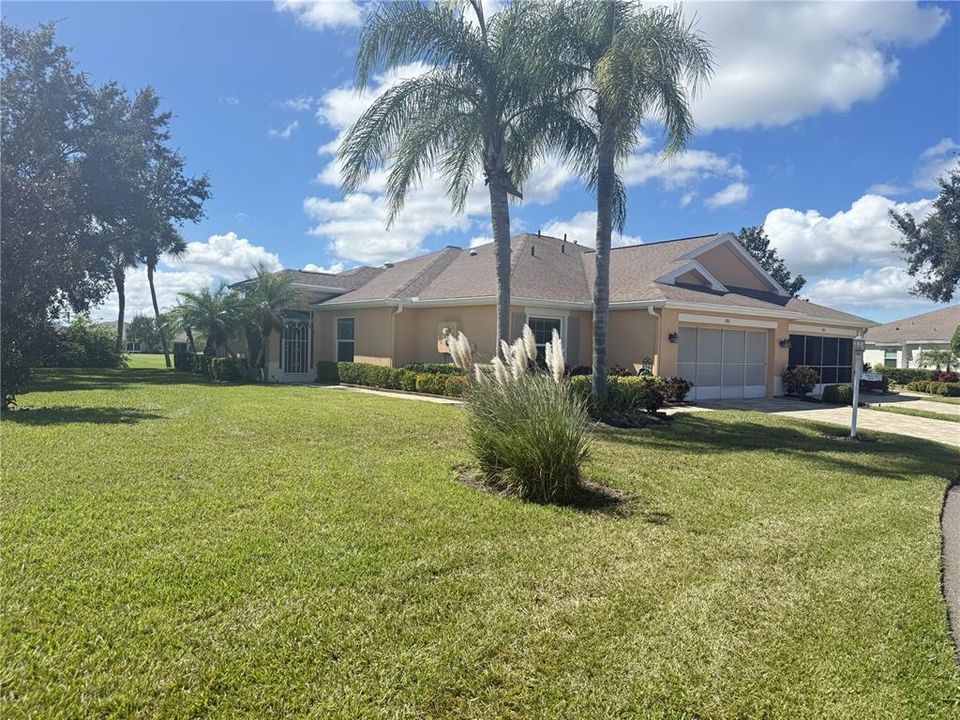 合同活跃: $2,450 (2 贝兹, 2 浴室, 1700 平方英尺)