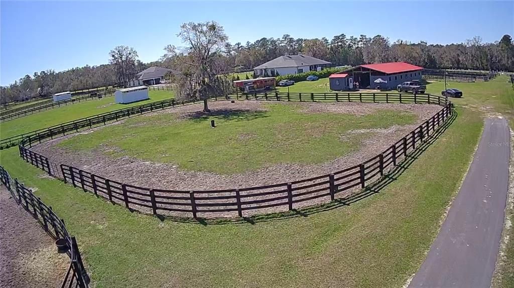 待售: $950,000 (10.89 acres)