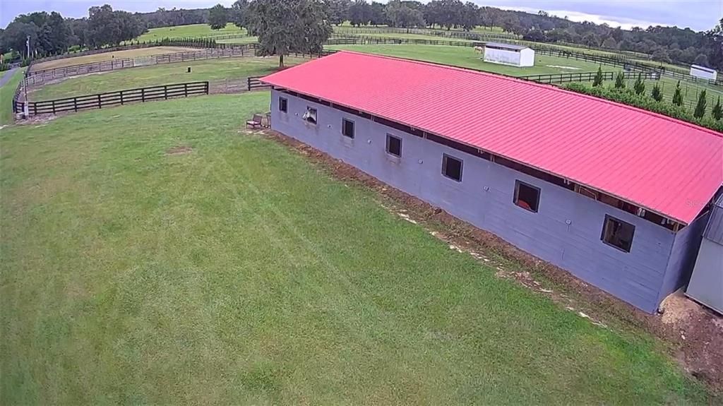 待售: $950,000 (10.89 acres)