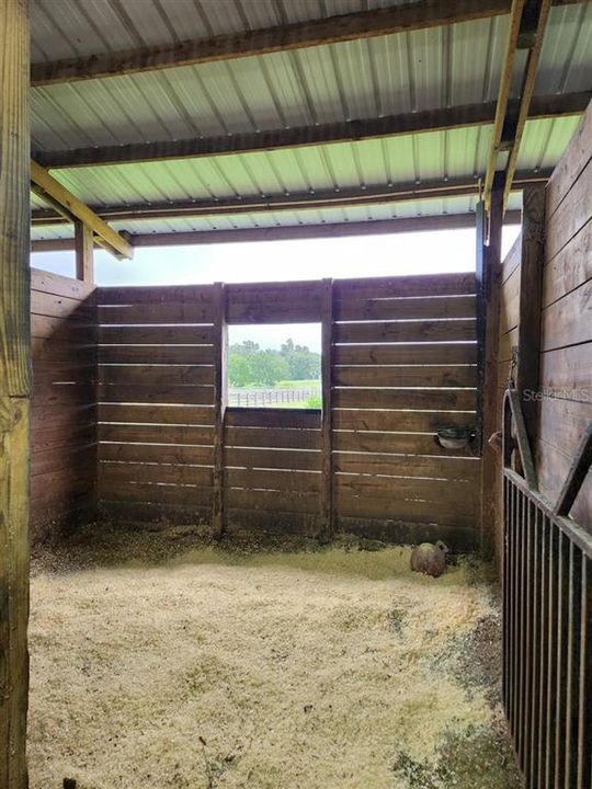 待售: $950,000 (10.89 acres)